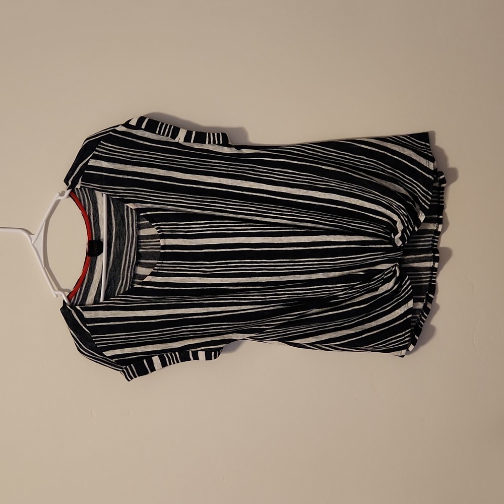 W5 Twist Front Top, Women's Size Large, Short Sleeve, Blue and White Striped